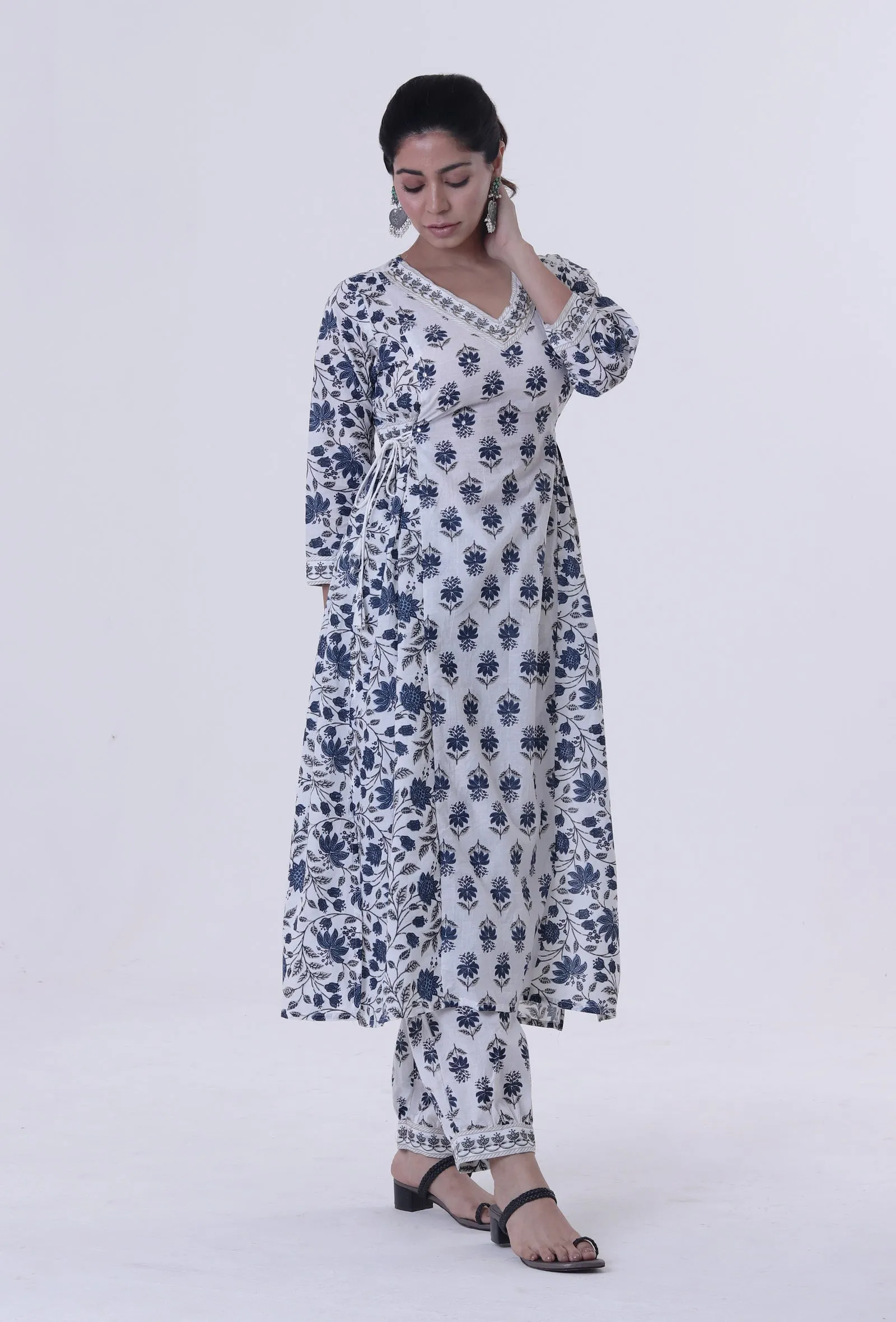 Set Of 2: Blue Motif White Cotton Kurta with Pant Set